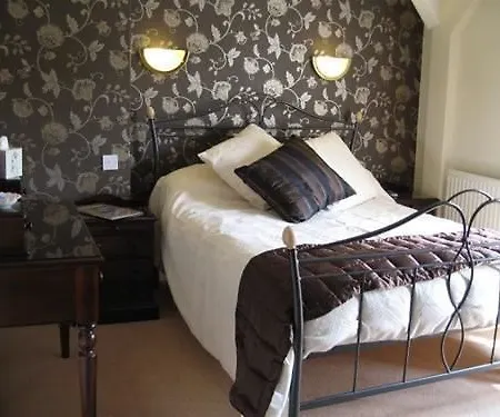 Daire Crompton House *